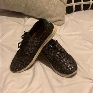 Toms shoes